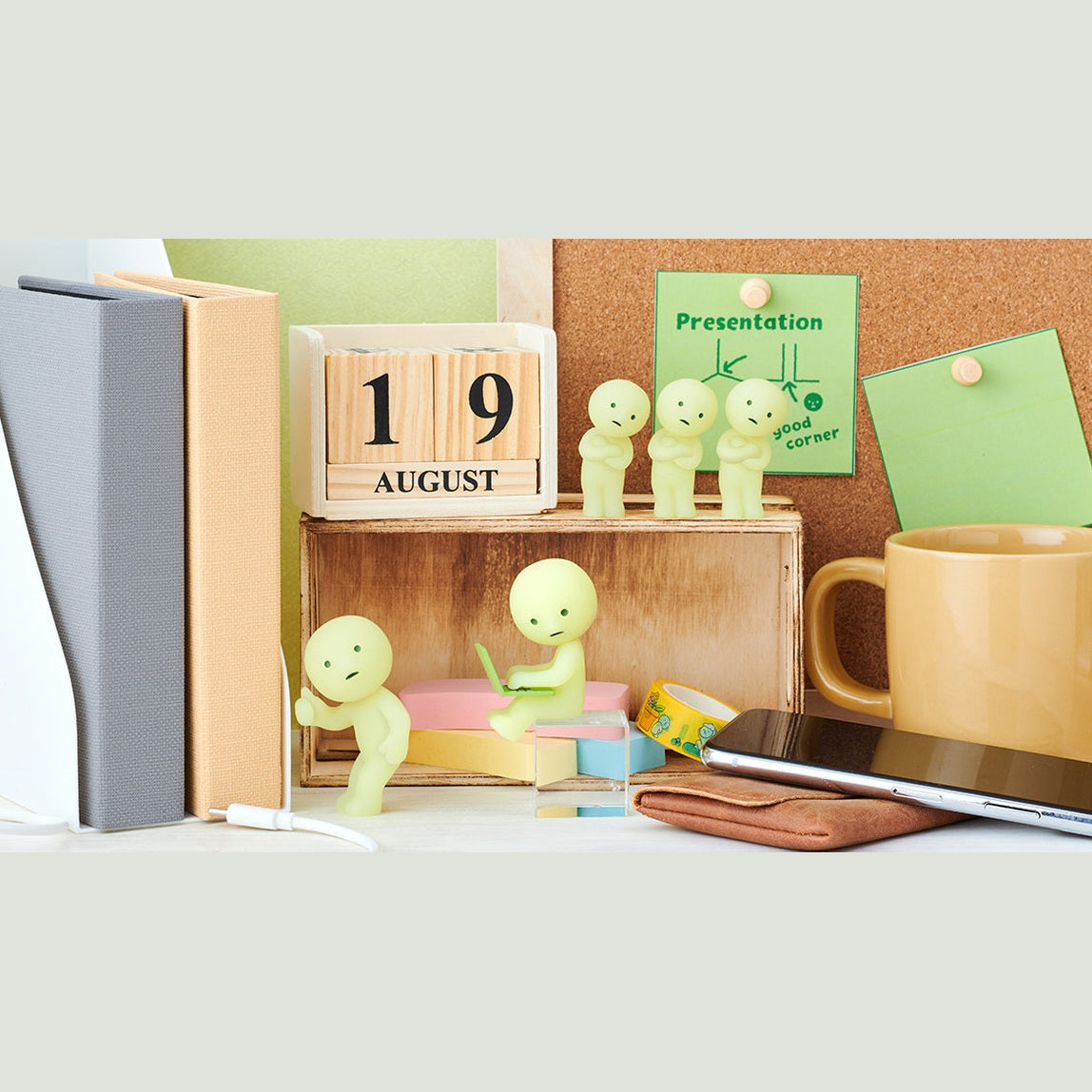 Smiski Work Series Figure