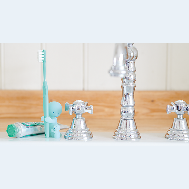 SMISKI Toothbrush Stand